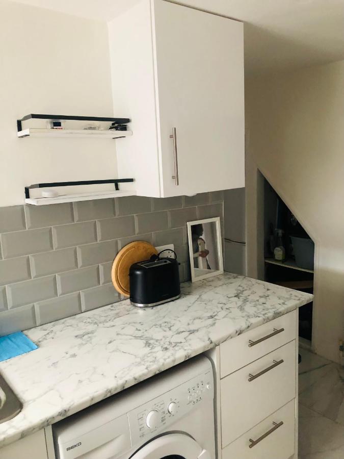 Charming Town Centre 3 Double Beds Home Free Parking 汤布里奇 外观 照片