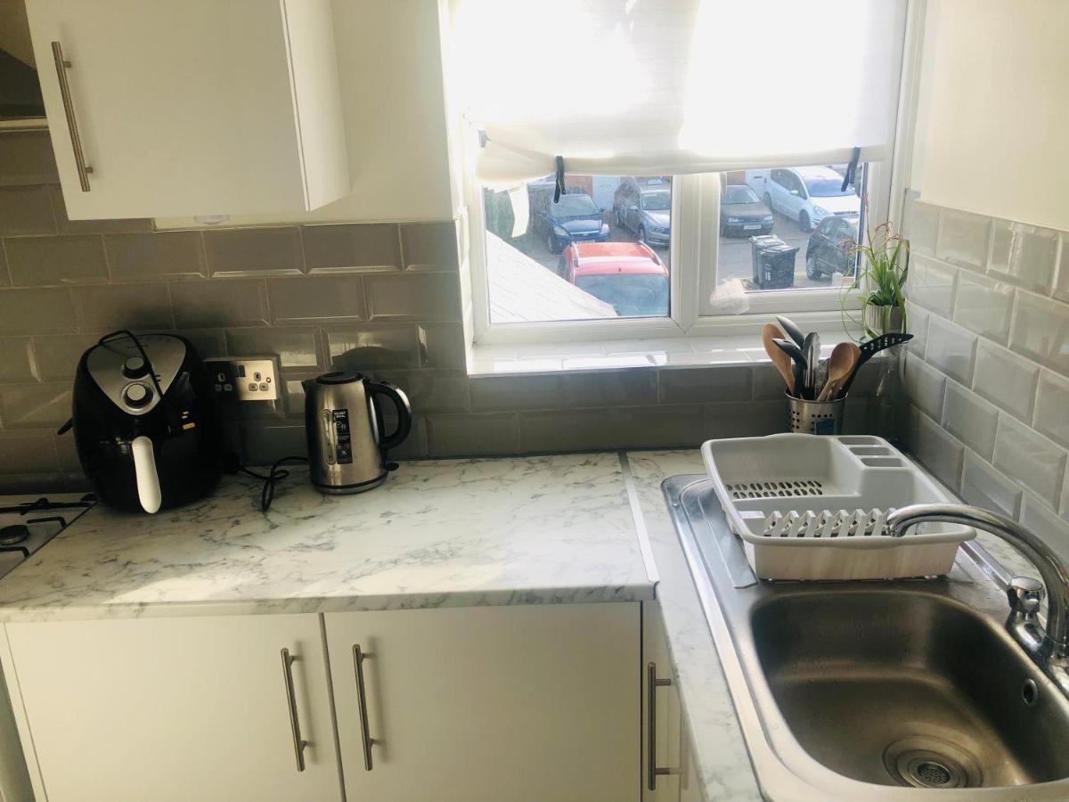 Charming Town Centre 3 Double Beds Home Free Parking 汤布里奇 外观 照片